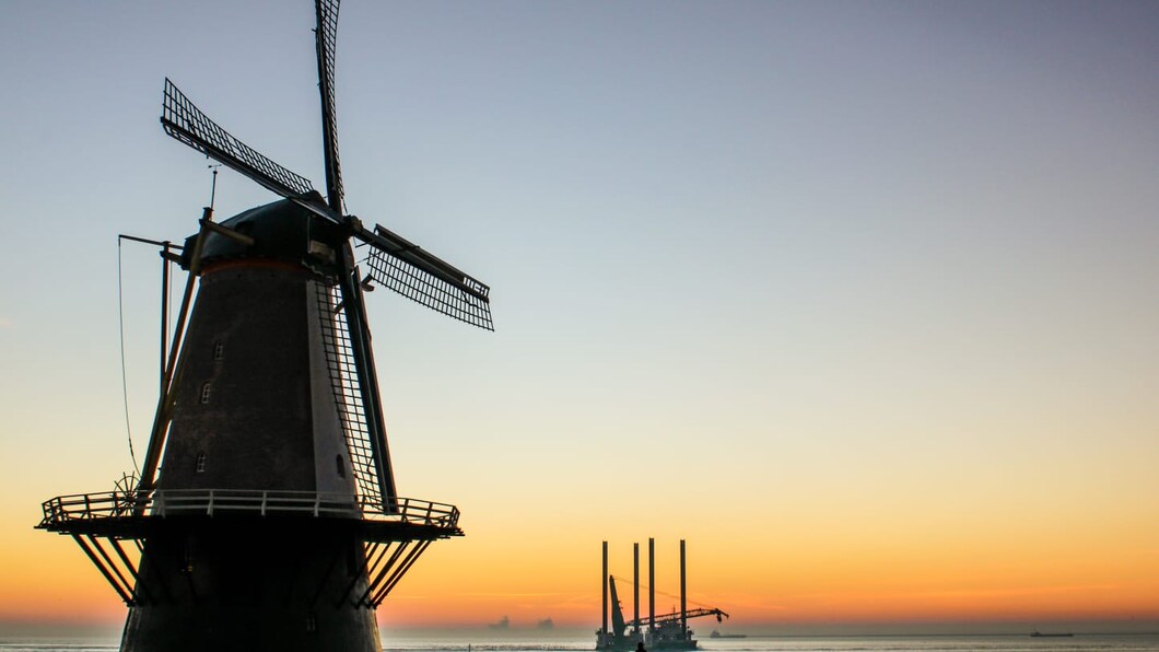 Molen op groene boulevard Vlissingen